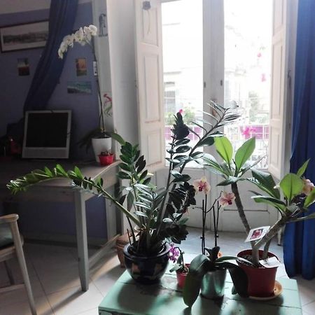 Joyfull Home In The Historical Center Napoli Bagian luar foto